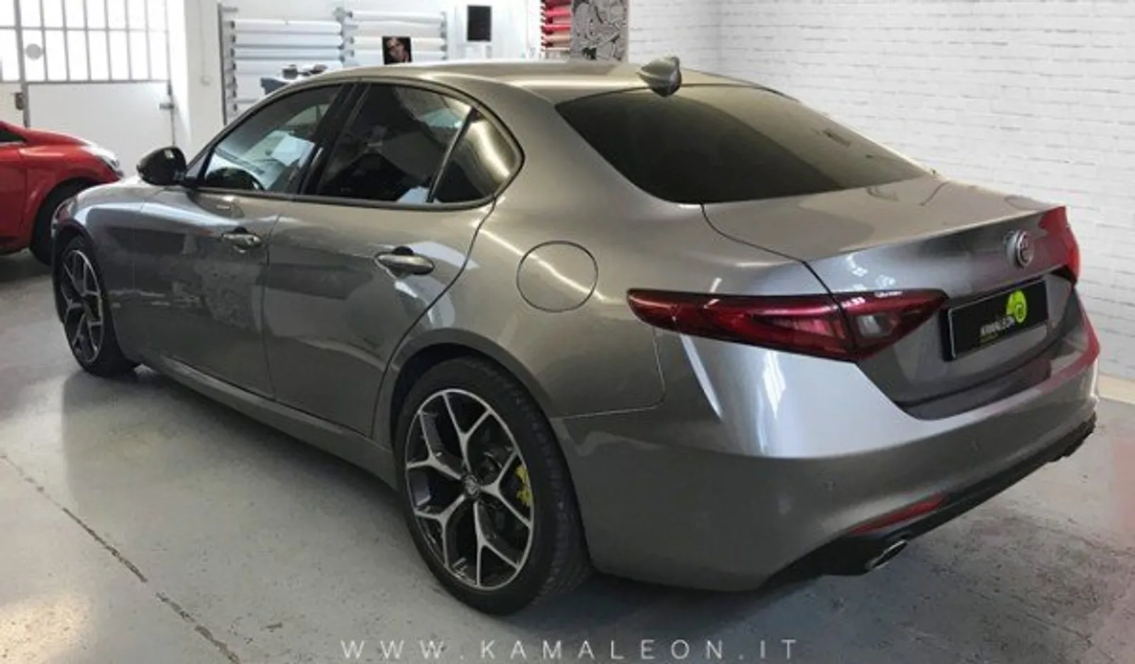 Alfa Romeo Giulia con vetri oscurati