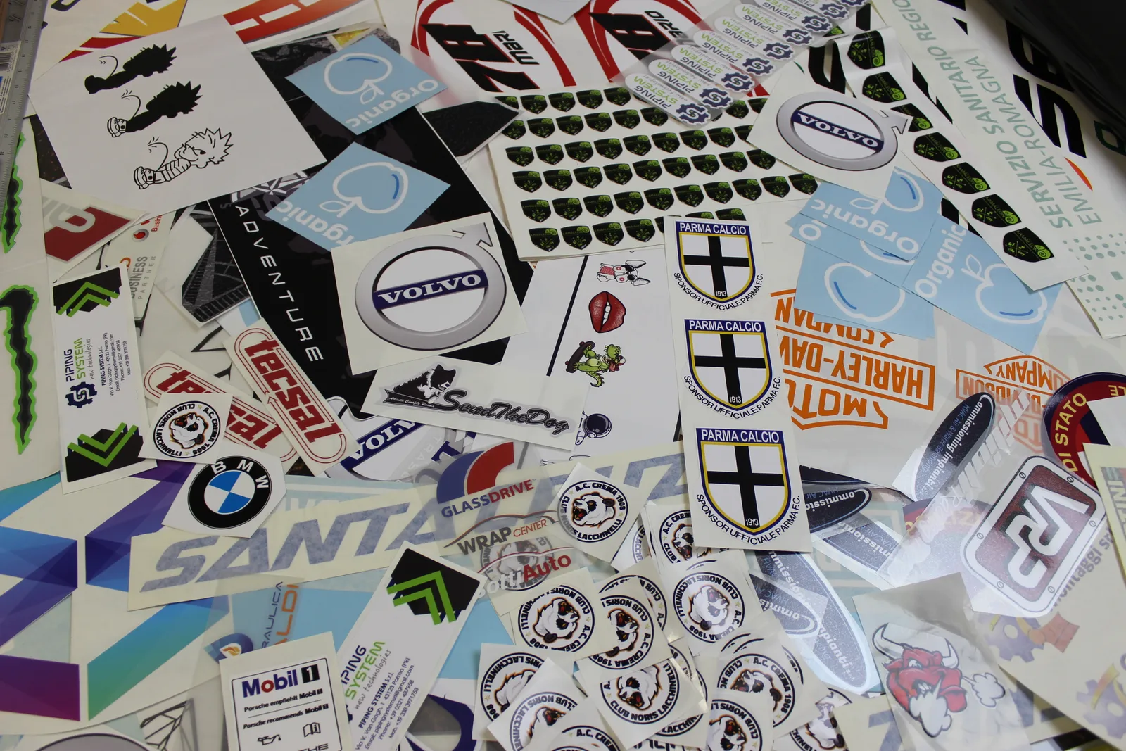 Applicazione professionale adesivi prespaziati