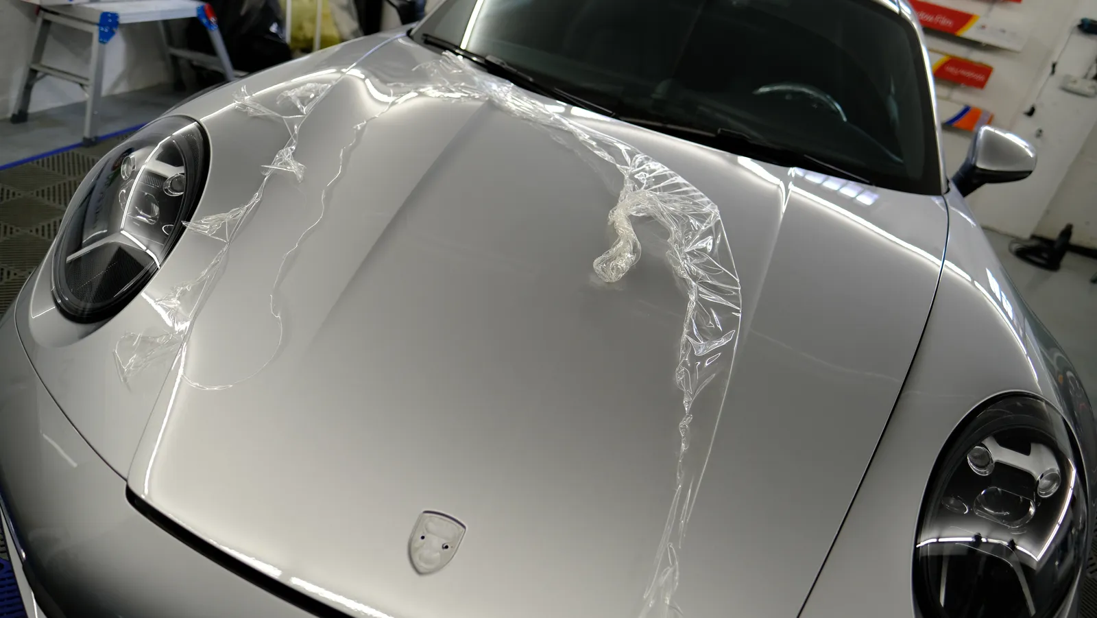 Protezione pellicola su parafanghi e soglie