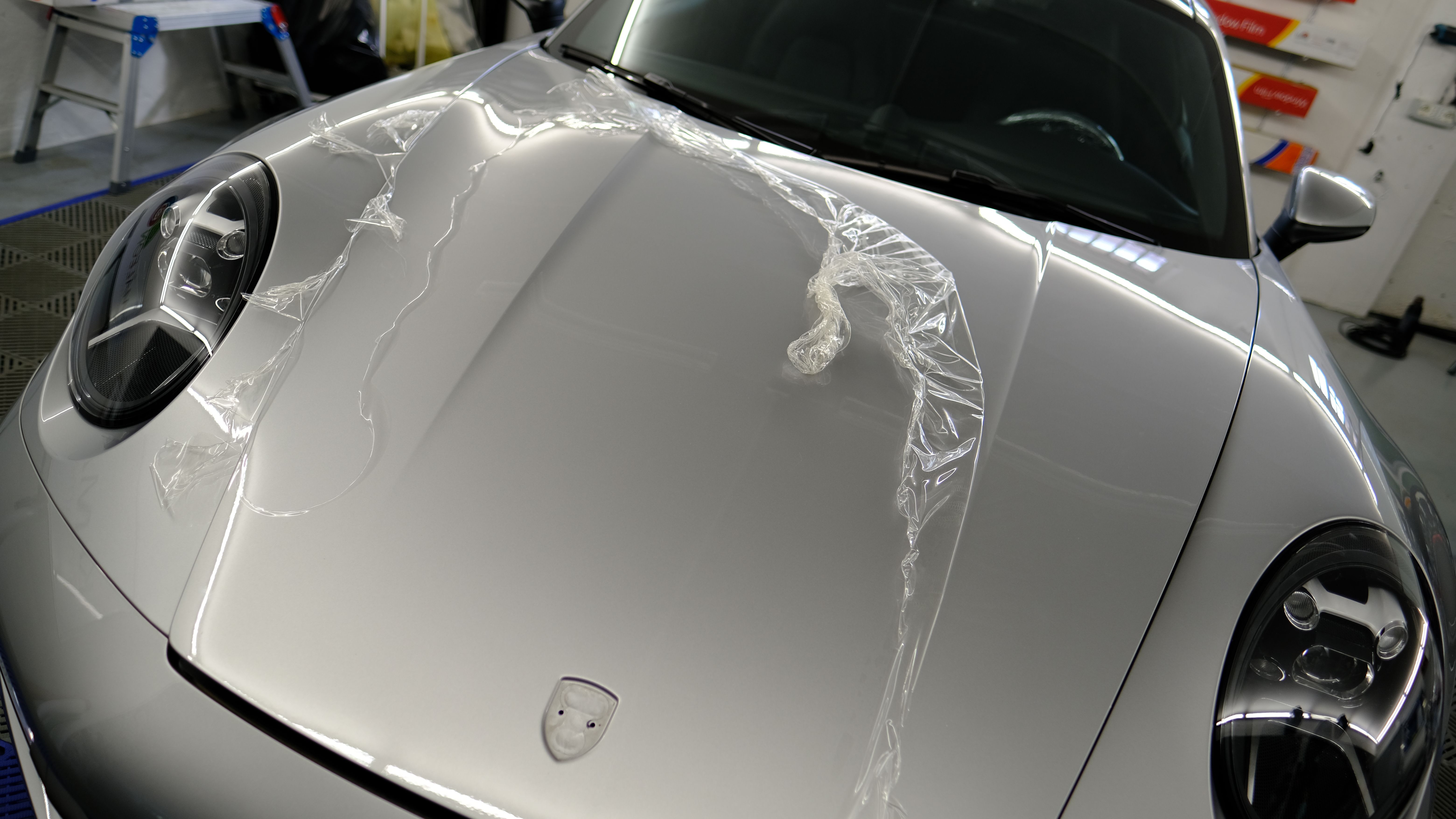 Protezione pellicola su parafanghi e soglie